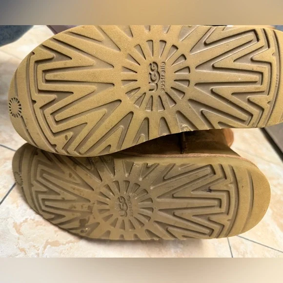 UGG Classic Brown Sheepskin Boots - Picture 11 of 14